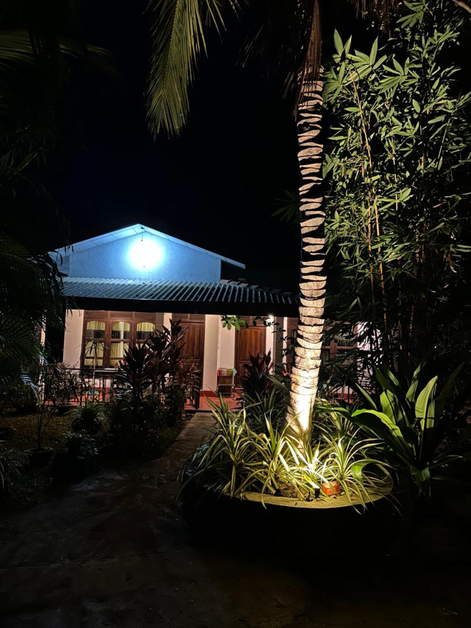 Sigiri Hibiscus Villa Sigiriya Luaran gambar